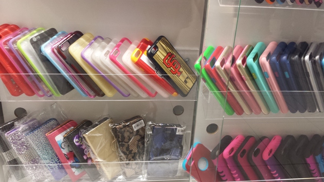 Why You Should Buy and Sell Cell Phone Accessories Wholesale. (Our Best Recommendations)