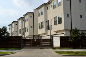 Several Pros And Cons Of Renting Vs. Buying A House