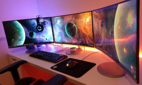 How to setup three monitors